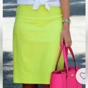 Halogen chartreuse Green Pencil Skirt Size 4 Mid Rise Vibrant Preppy Feminine